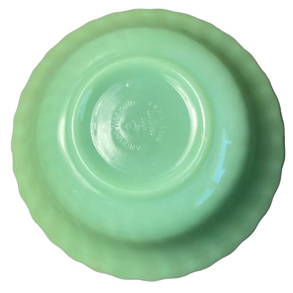Vintage FIRE KING Jadeite SWIRL 8" Mixing Bowl OVEN WARE USA Green Soup - Picture 4 of 6